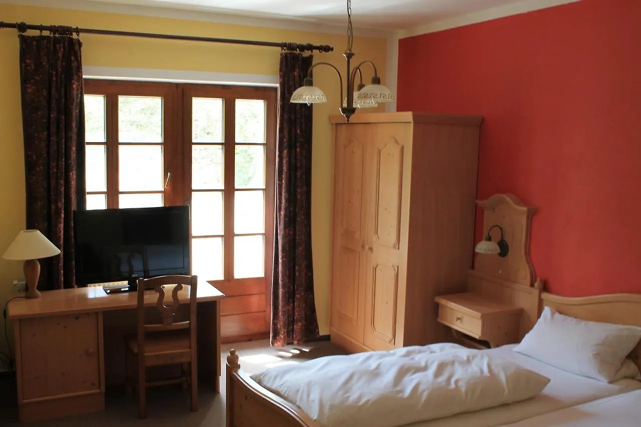 Landhotel Kahrmuehle Pressath 3*,